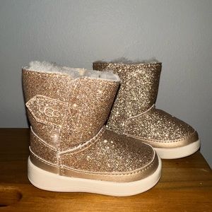 Baby Uggs Size 2/3